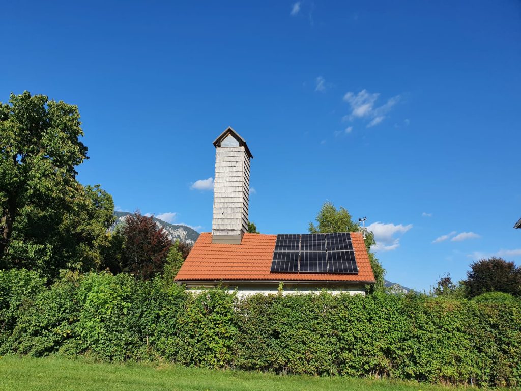 Photovoltaik Paneele auf Dach